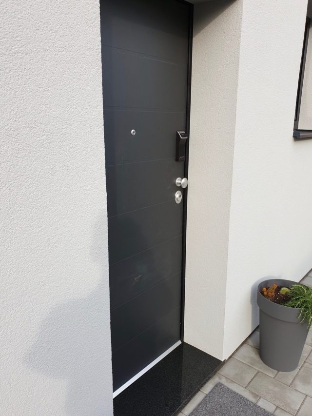 Protuprovalna vrata za kuću s digitalnom bravom